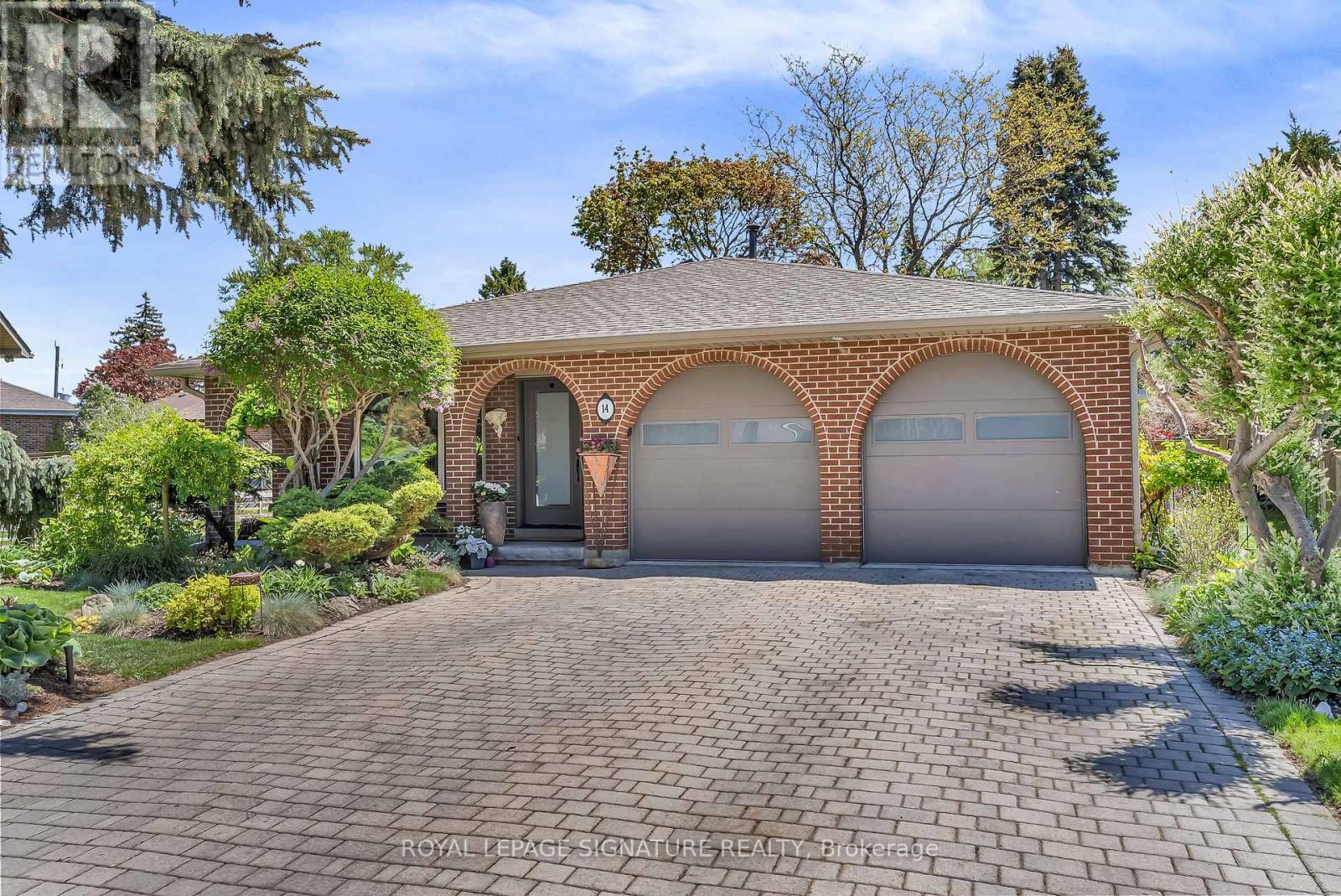 14 Squirewood Road, Toronto, Ontario  M2J 4T3 - Photo 5 - C13168228