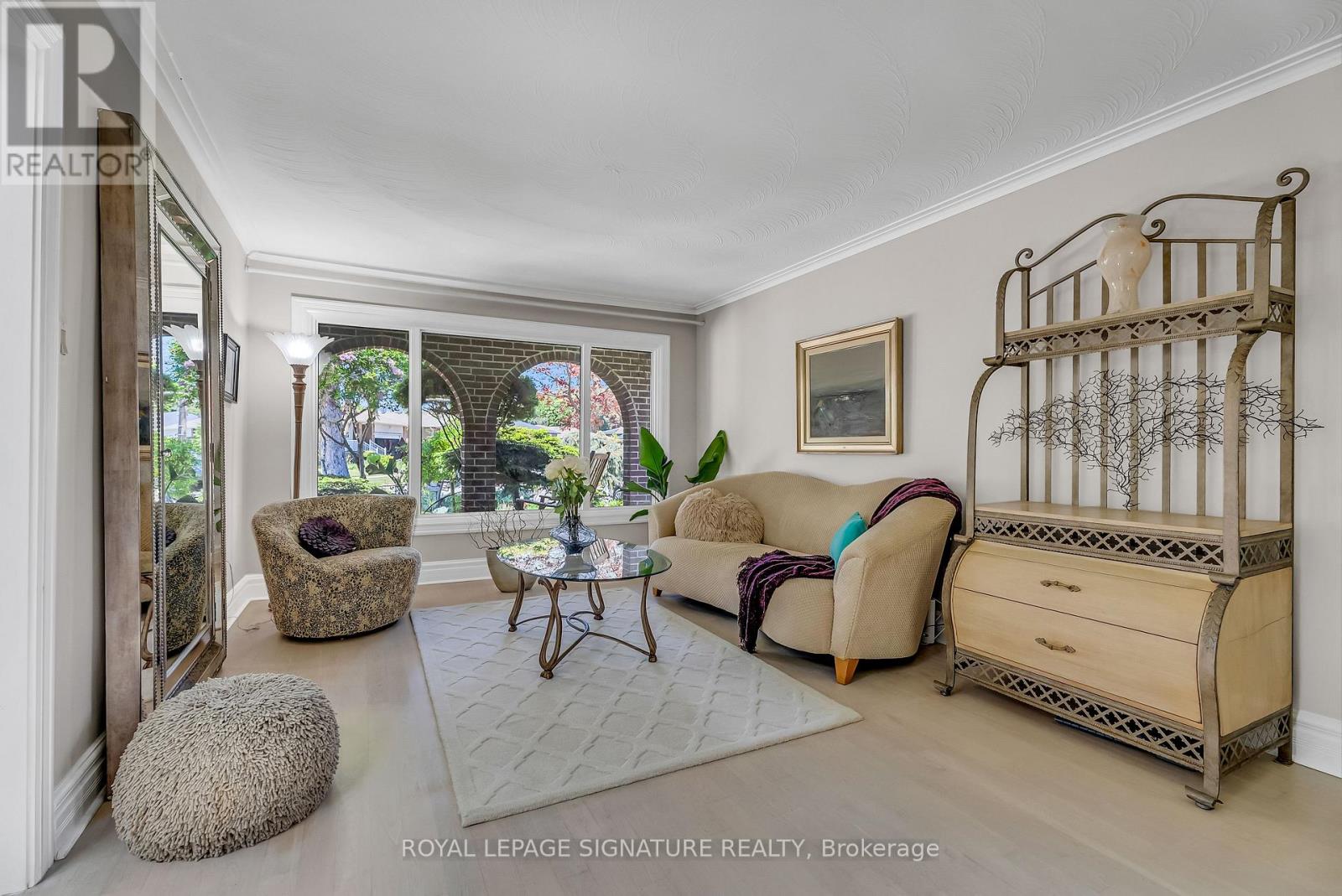 14 Squirewood Road, Toronto, Ontario  M2J 4T3 - Photo 9 - C13168228