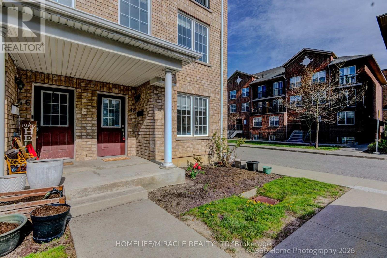 48 Strangford Lane, Toronto, Ontario  M1L 0E4 - Photo 2 - E13168104