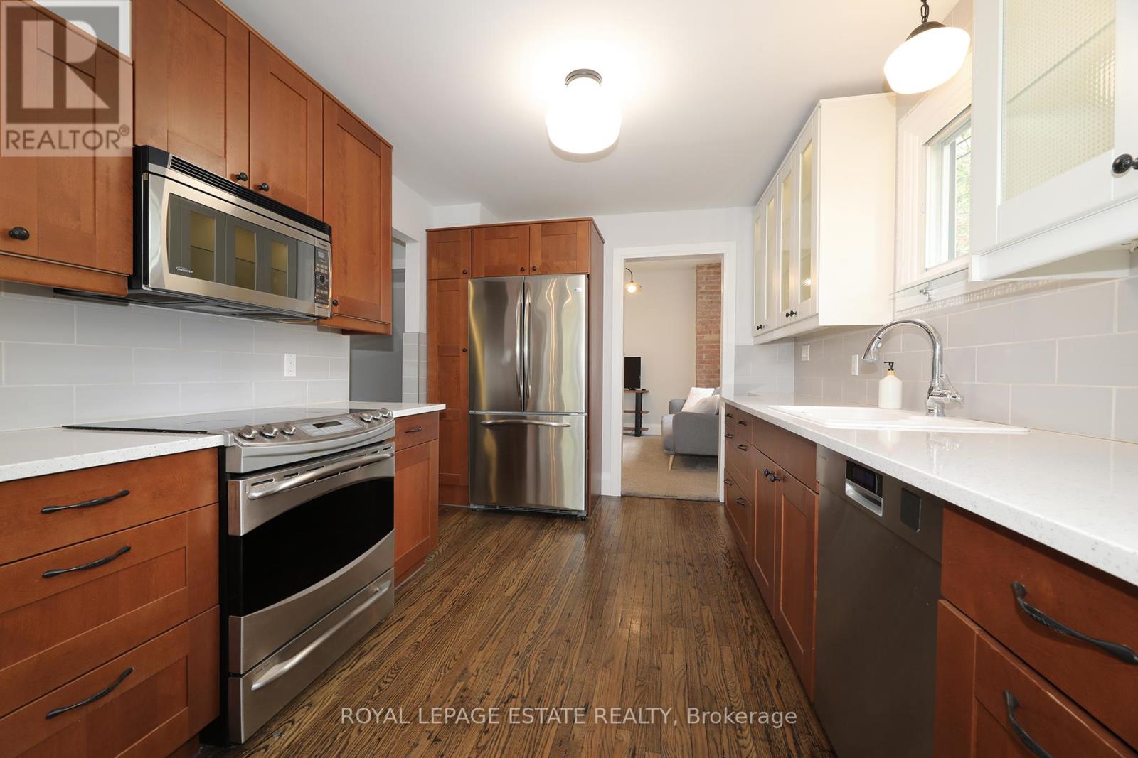 27 Sycamore Place, Toronto, Ontario  M4E 1K3 - Photo 15 - E13168152