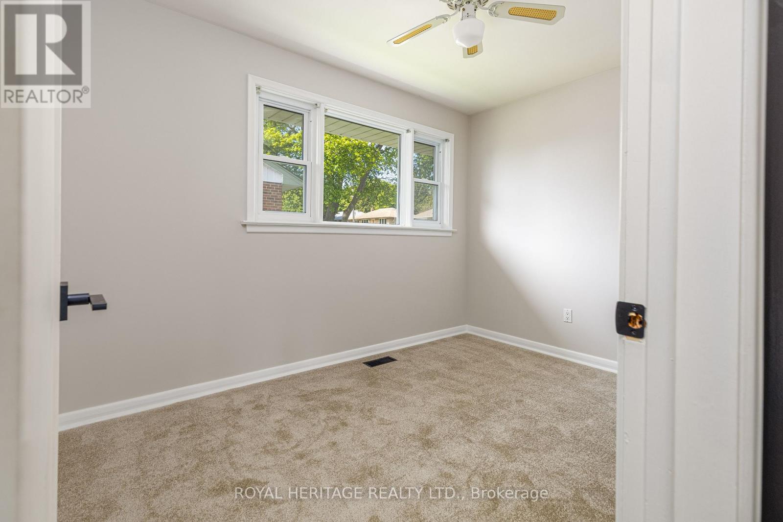 1000 Giffard Street, Whitby, Ontario  L1N 2S4 - Photo 24 - E13168158