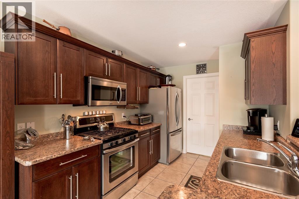 286 Redwood Court, Petrolia photo 11