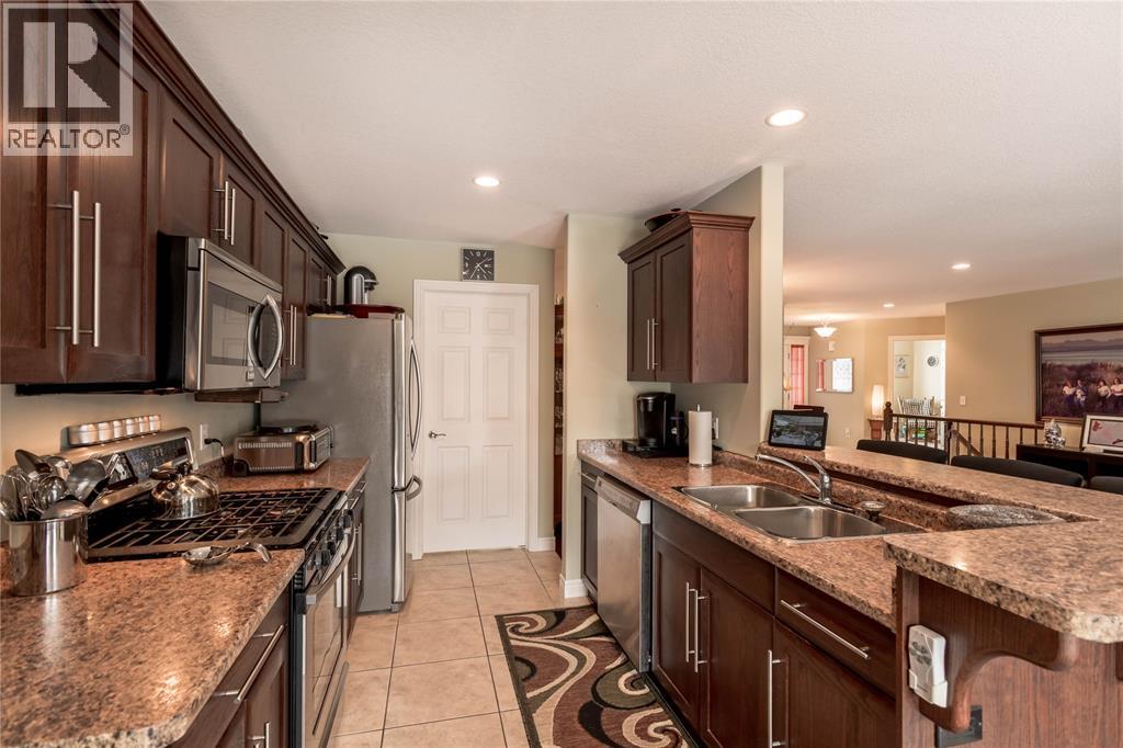 286 Redwood Court, Petrolia photo 12