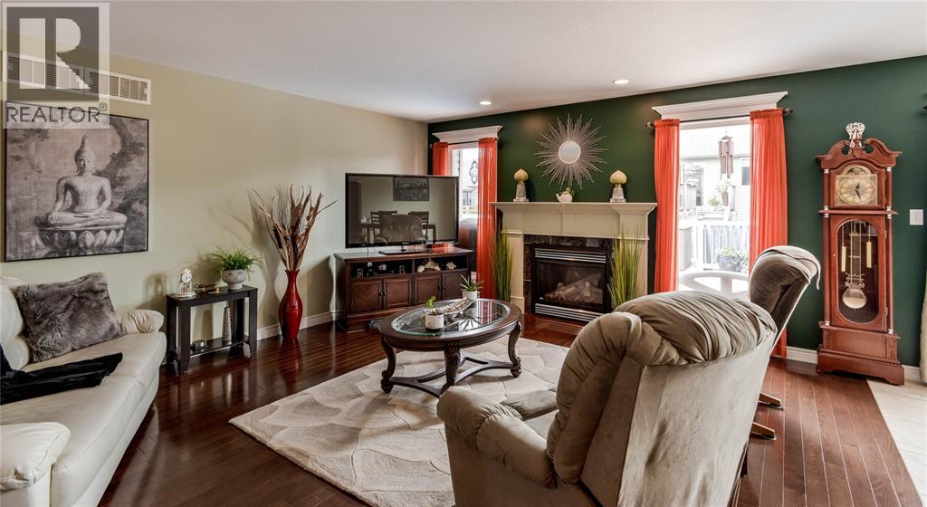 286 Redwood Court, Petrolia photo 8