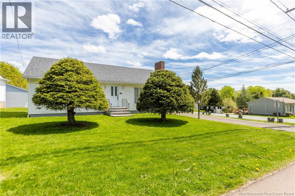 29 Kirk Street, Sackville, New Brunswick  E4L 3E5 - Photo 3 - NB140059