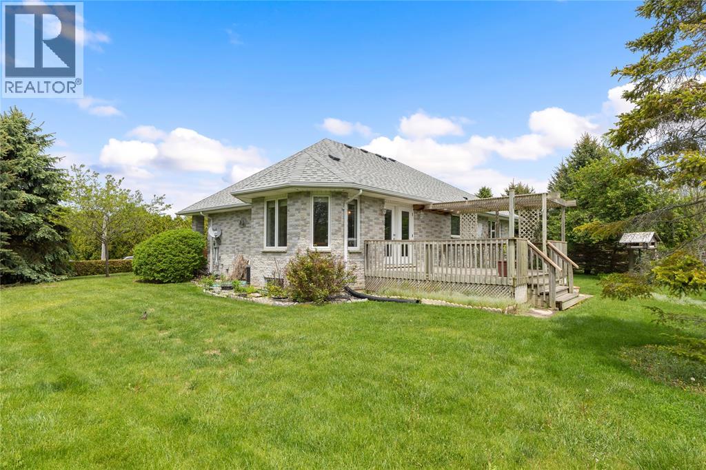 4335 Bluepoint Drive, Plympton-Wyoming, Ontario  N0N 1J6 - Photo 35 - 26011954