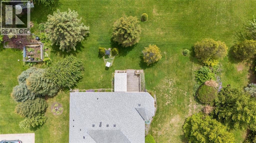 4335 Bluepoint Drive, Plympton-Wyoming, Ontario  N0N 1J6 - Photo 39 - 26011954