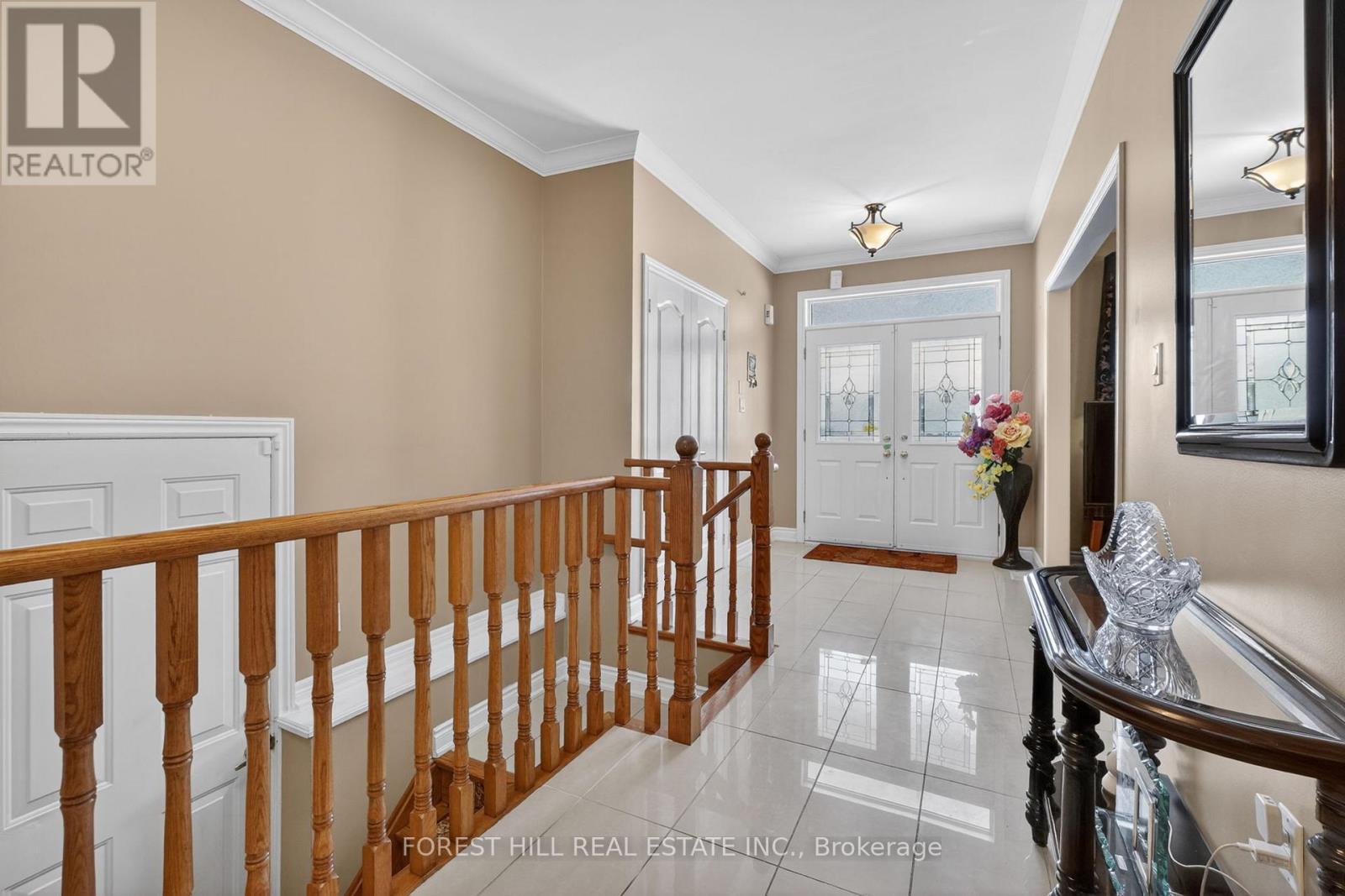 17 - 17 Amalfi Court, Vaughan, Ontario  L4L 9S2 - Photo 2 - N13168204