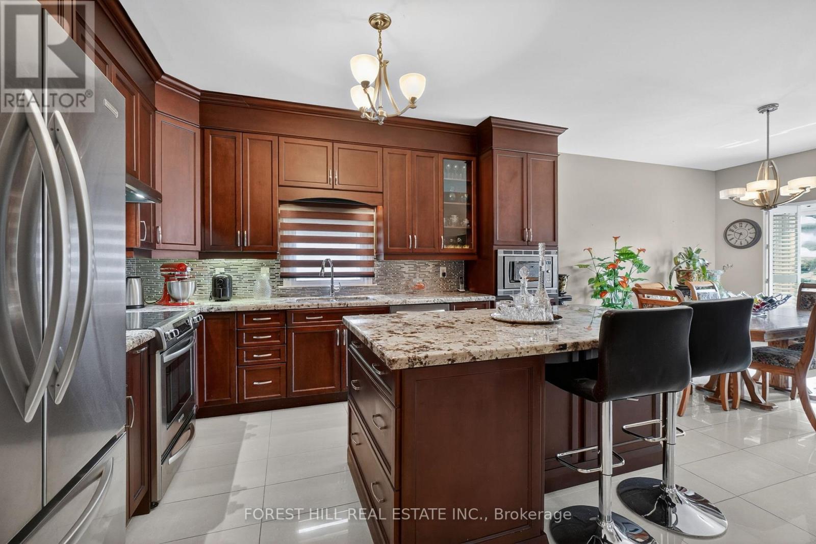 17 - 17 Amalfi Court, Vaughan, Ontario  L4L 9S2 - Photo 6 - N13168204