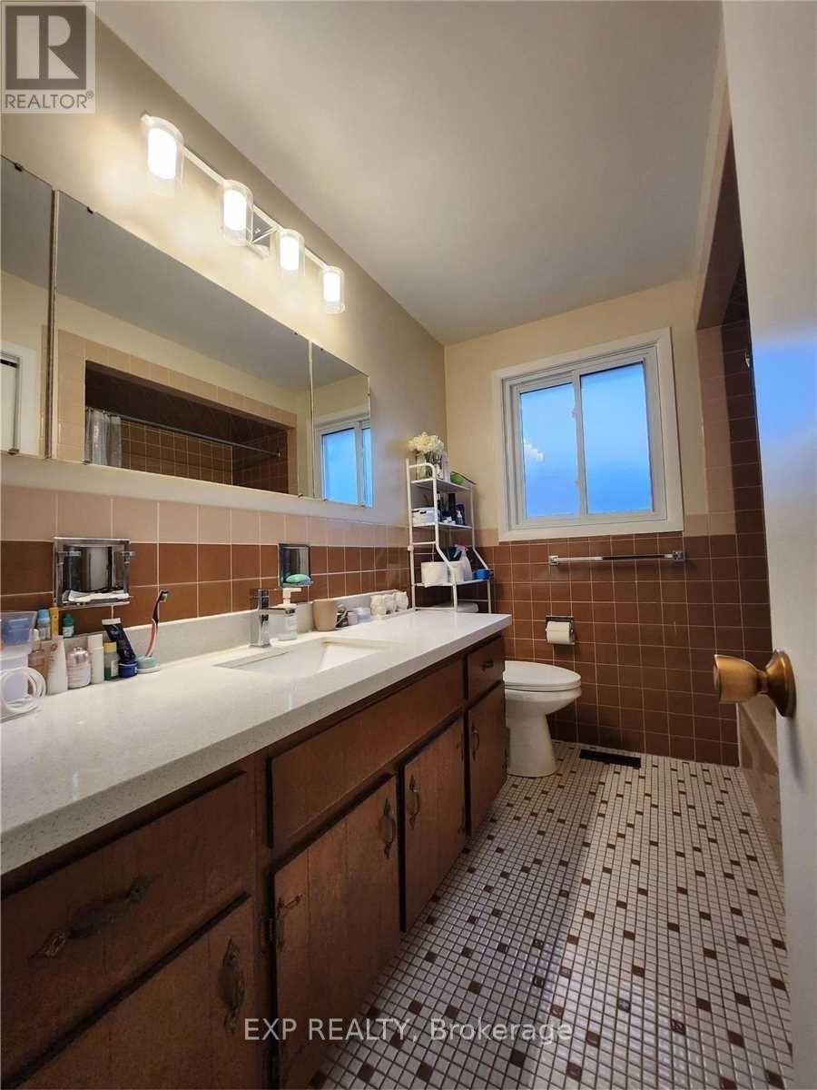 23 Markhaven Road, Markham, Ontario  L3R 1T8 - Photo 4 - N13168220