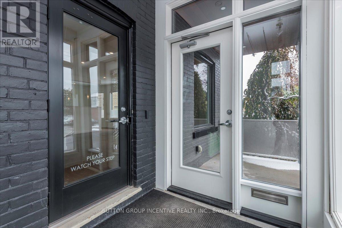 18 - 18 Worsley Street, Barrie, Ontario  L4M 1L4 - Photo 5 - S13168130