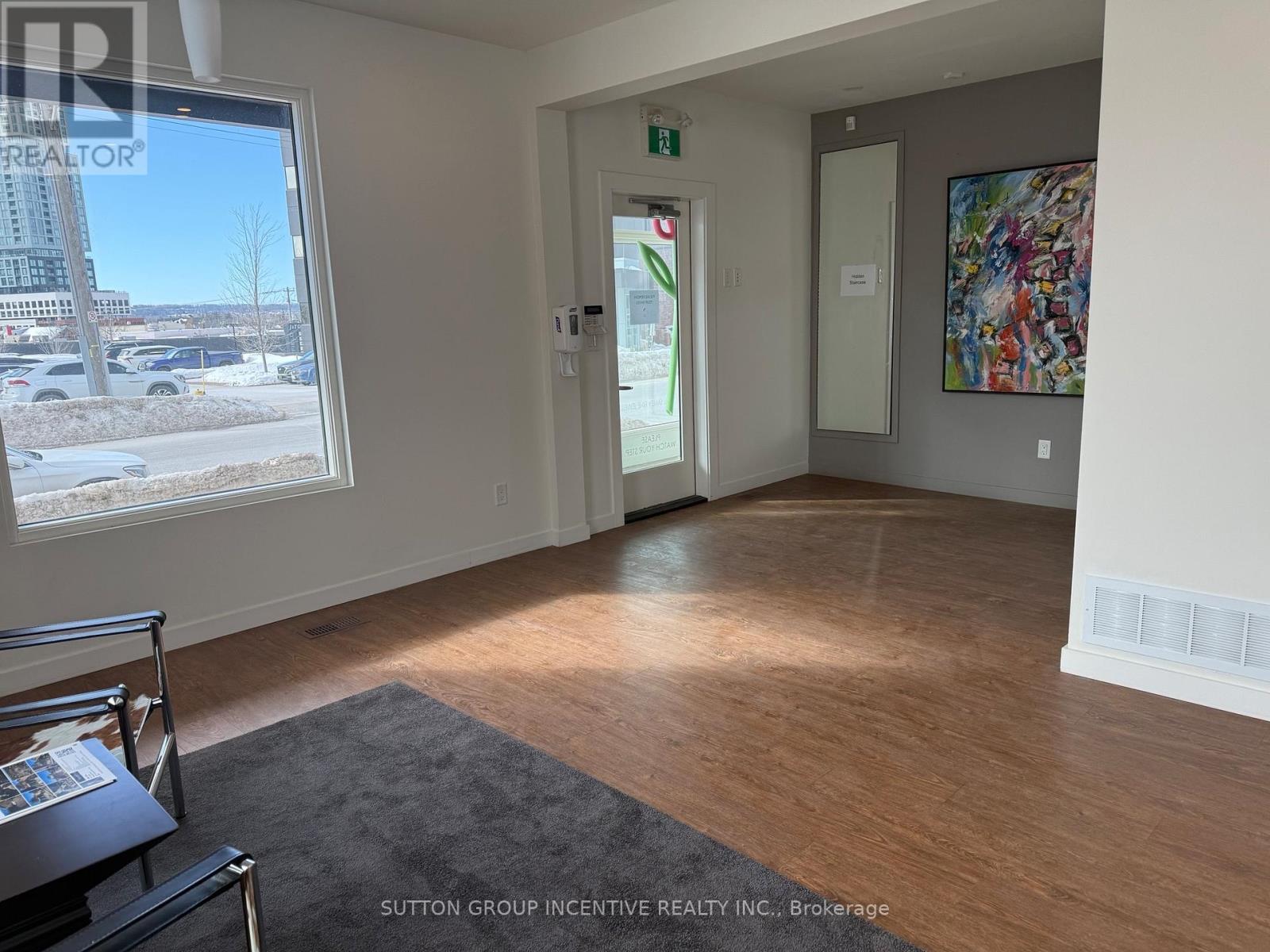 18 - 18 Worsley Street, Barrie, Ontario  L4M 1L4 - Photo 8 - S13168130