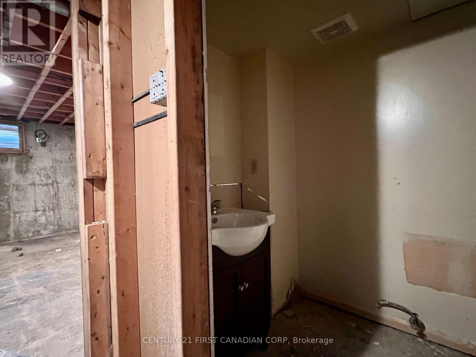 35 Benson Crescent, London North, Ontario  N5X 2B1 - Photo 22 - X13168324