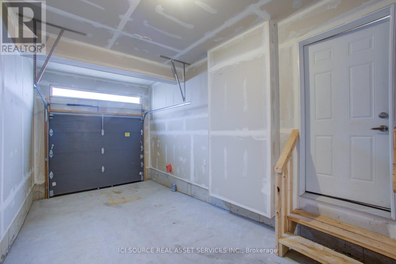 100 Pony Way, Kitchener, Ontario  N2R 0R8 - Photo 5 - X13168182