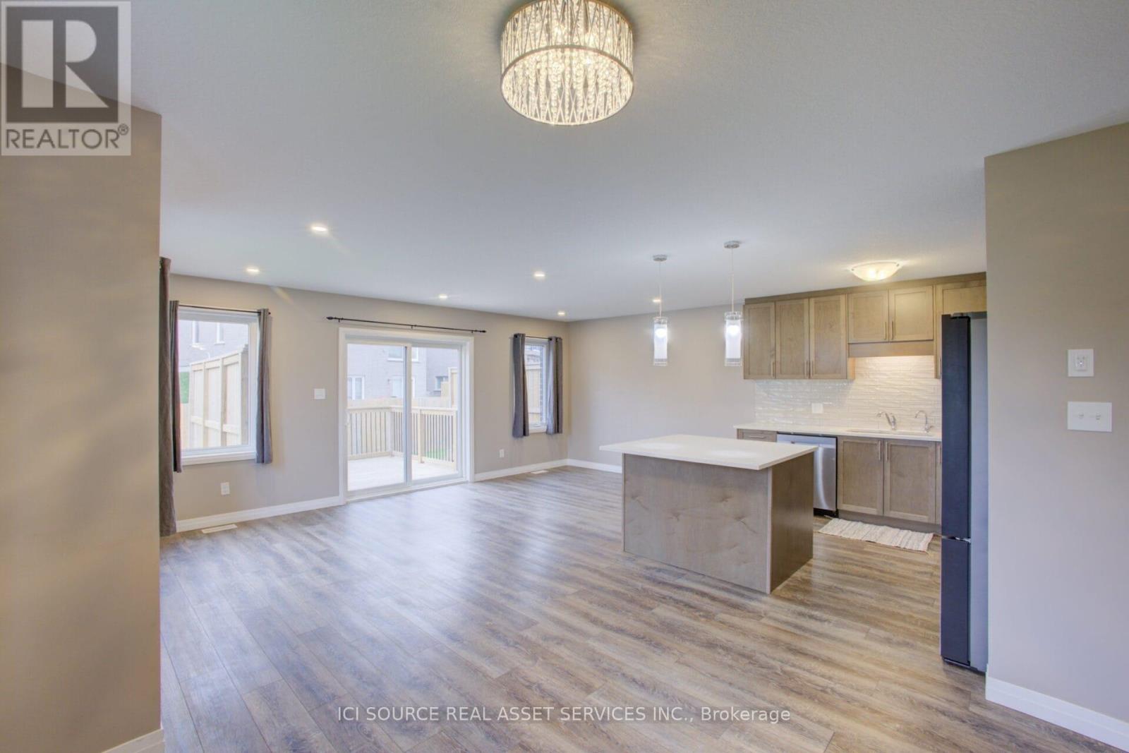 100 Pony Way, Kitchener, Ontario  N2R 0R8 - Photo 7 - X13168182
