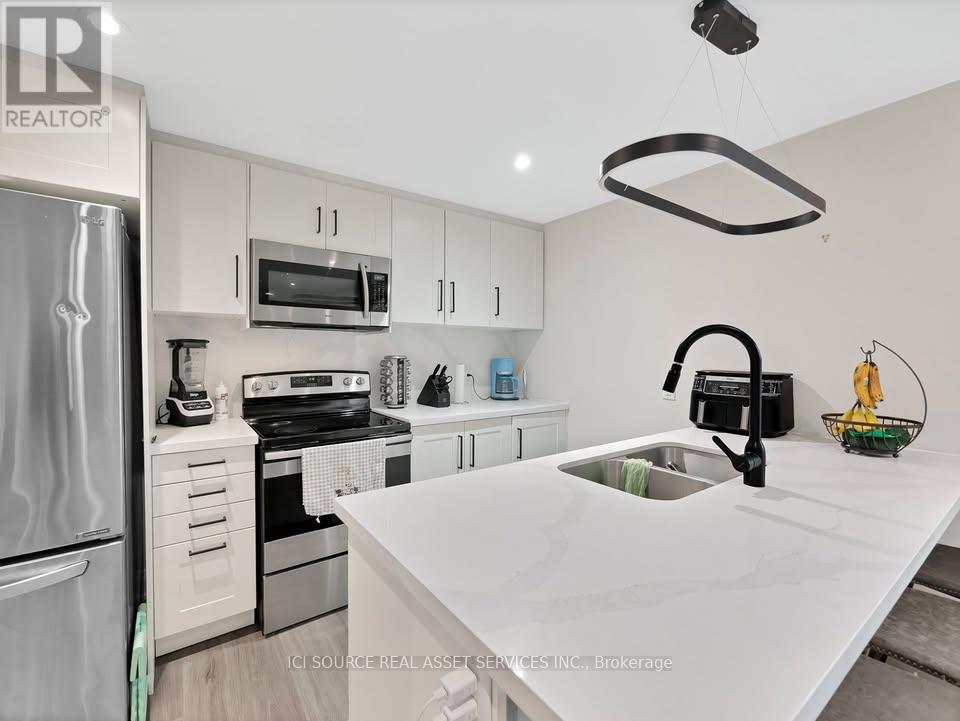 B - 493 Queen Victoria Drive, Hamilton, Ontario  L8W 1G8 - Photo 5 - X13168202
