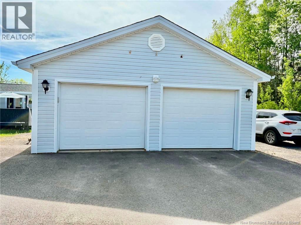 16 Anemone Street, Moncton, New Brunswick  E1H 2R7 - Photo 8 - NB140201