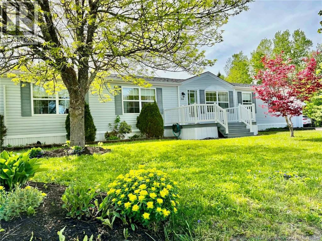 16 Anemone Street, Moncton, New Brunswick  E1H 2R7 - Photo 3 - NB140201