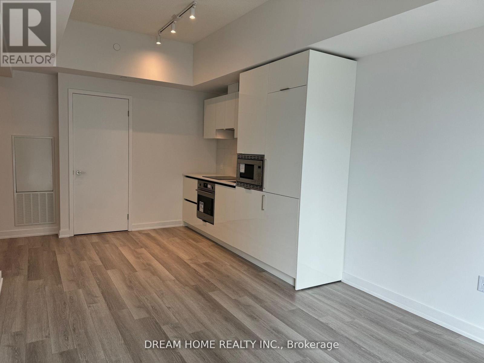 1807 - 238 Simcoe Street, Toronto, Ontario  M5T 3B9 - Photo 2 - C13168300