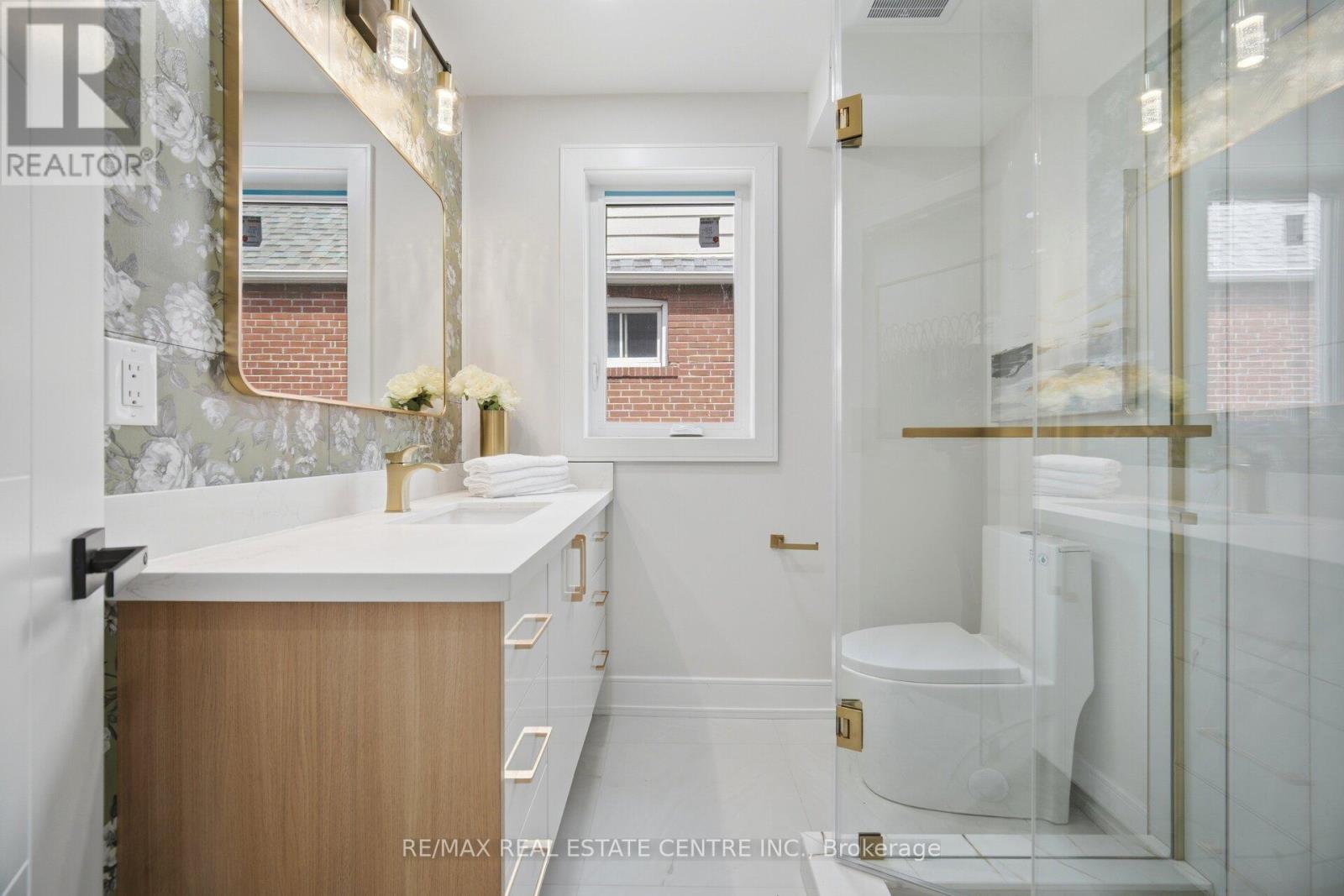 109 Glencrest Boulevard, Toronto, Ontario  M4B 1L9 - Photo 20 - E13168240