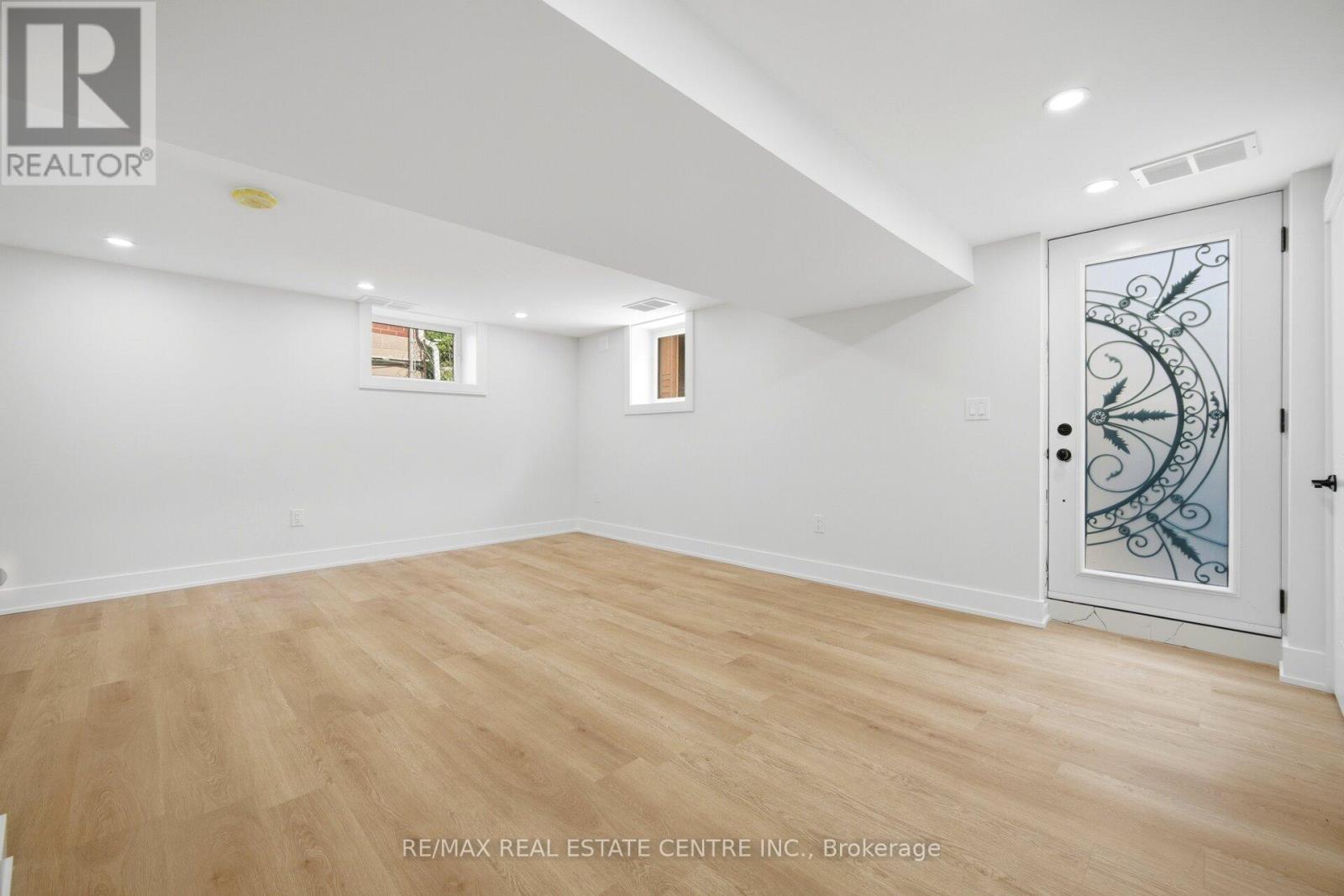 109 Glencrest Boulevard, Toronto, Ontario  M4B 1L9 - Photo 38 - E13168240