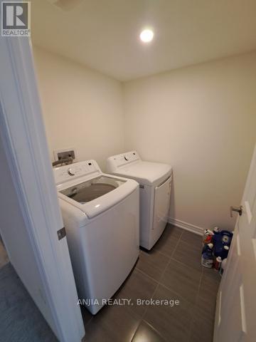 2863 Whites Road, Pickering, Ontario  L1X 0P3 - Photo 18 - E13168318