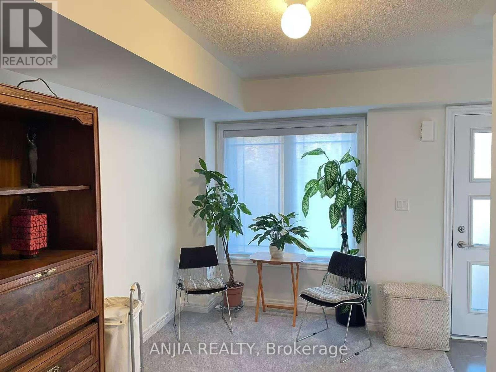 2863 Whites Road, Pickering, Ontario  L1X 0P3 - Photo 3 - E13168318