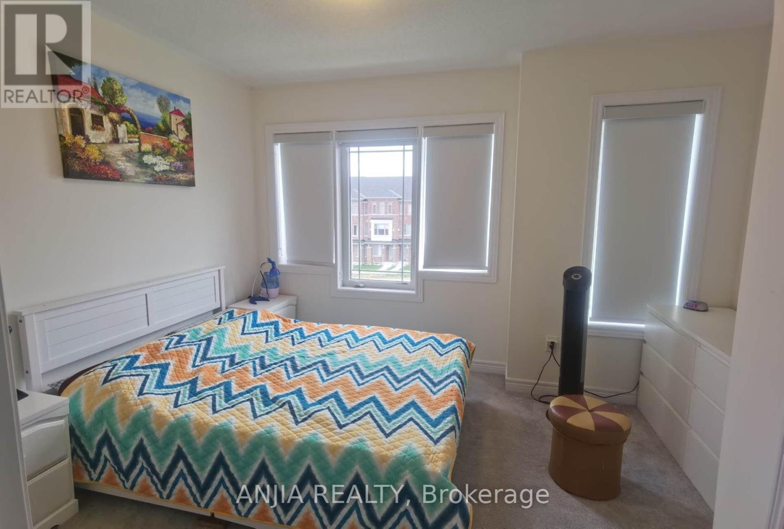 2863 Whites Road, Pickering, Ontario  L1X 0P3 - Photo 8 - E13168318