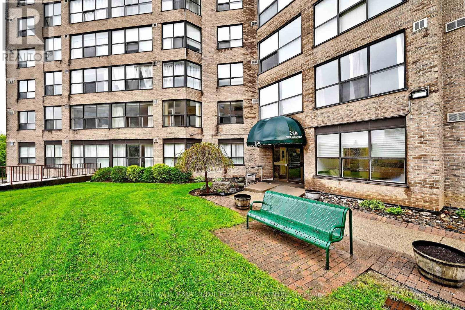 207 - 250 Davis Drive, Newmarket, Ontario  L3Y 7T7 - Photo 2 - N13168296