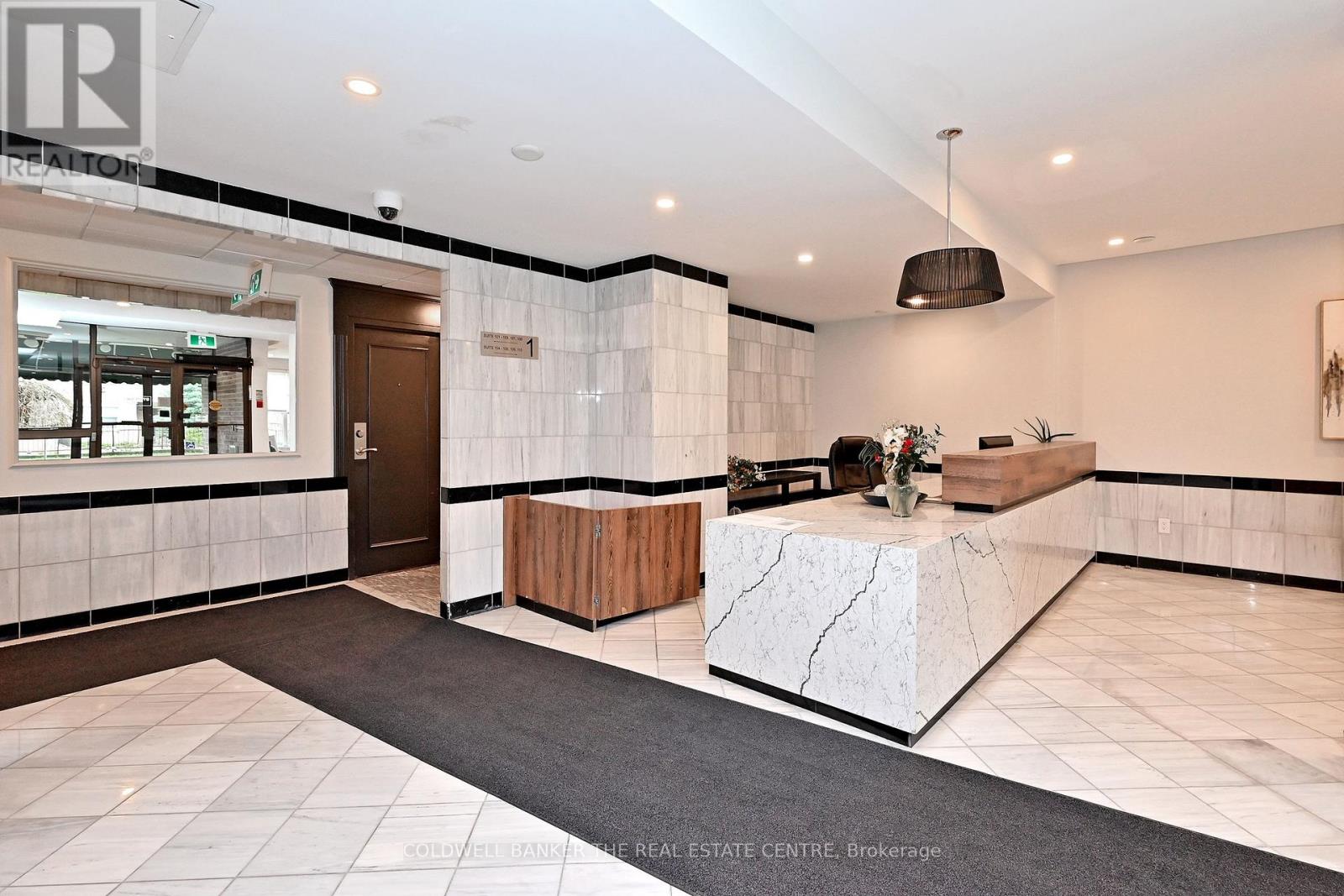 207 - 250 Davis Drive, Newmarket, Ontario  L3Y 7T7 - Photo 6 - N13168296