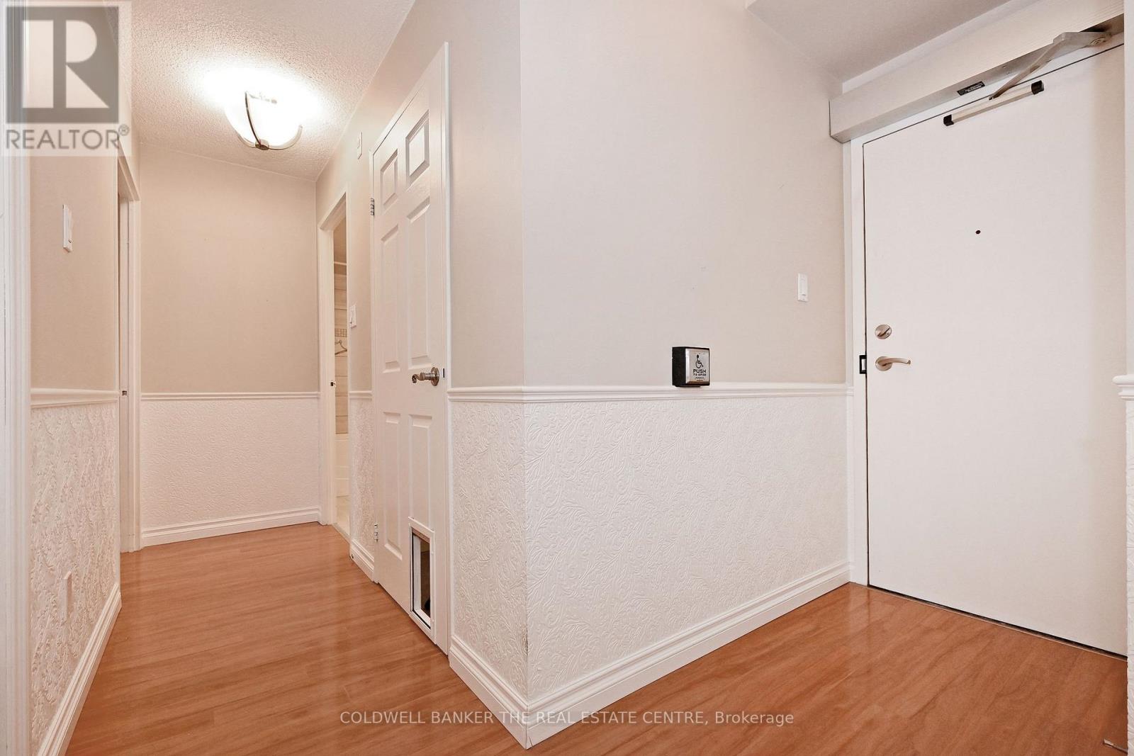 207 - 250 Davis Drive, Newmarket, Ontario  L3Y 7T7 - Photo 8 - N13168296