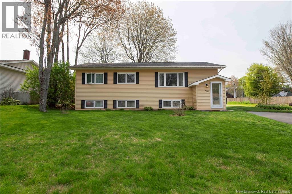 310 Beverly Crescent, Riverview, New Brunswick  E1B 3B6 - Photo 1 - NB140033