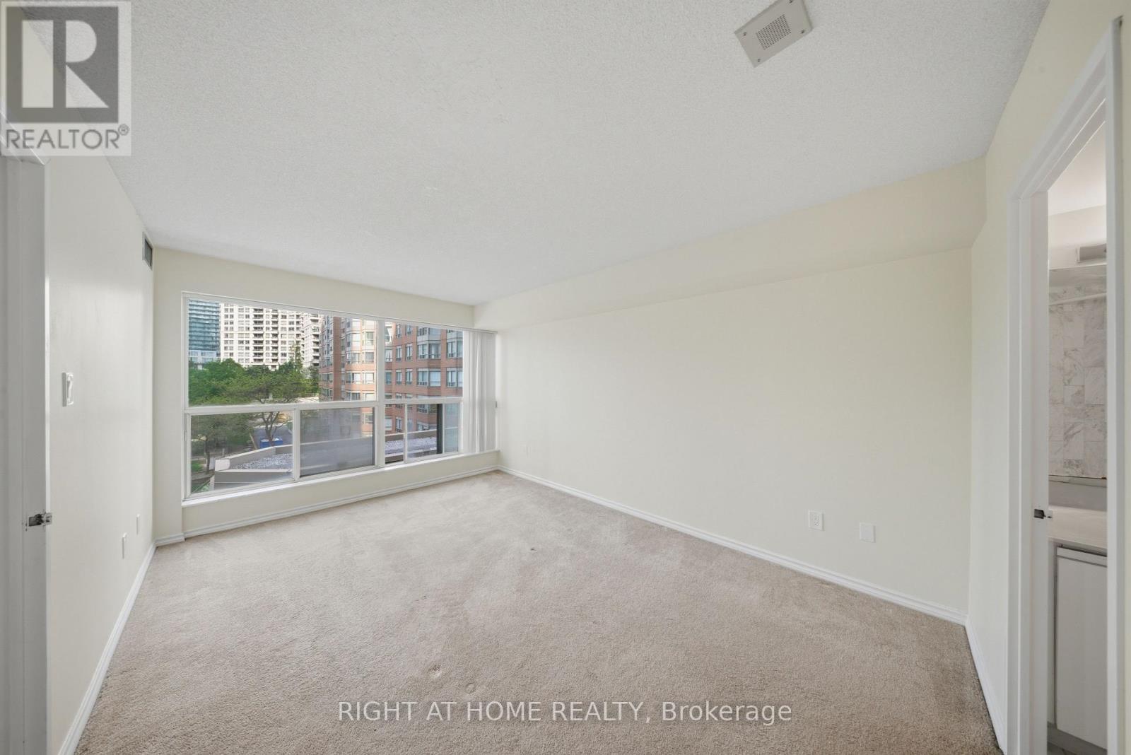 506 - 335 Webb Drive, Mississauga, Ontario  L5B 4A1 - Photo 10 - W13168234