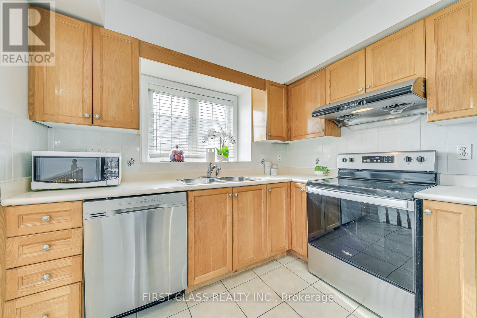 25 - 1128 Dundas Street W, Mississauga, Ontario  L5C 1E1 - Photo 11 - W13168242