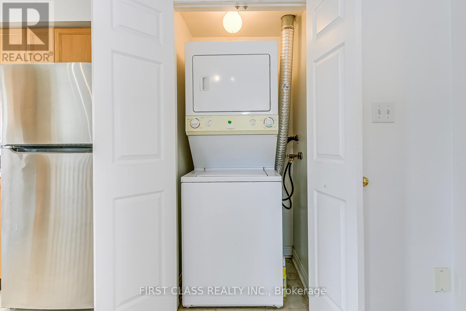 25 - 1128 Dundas Street W, Mississauga, Ontario  L5C 1E1 - Photo 21 - W13168242
