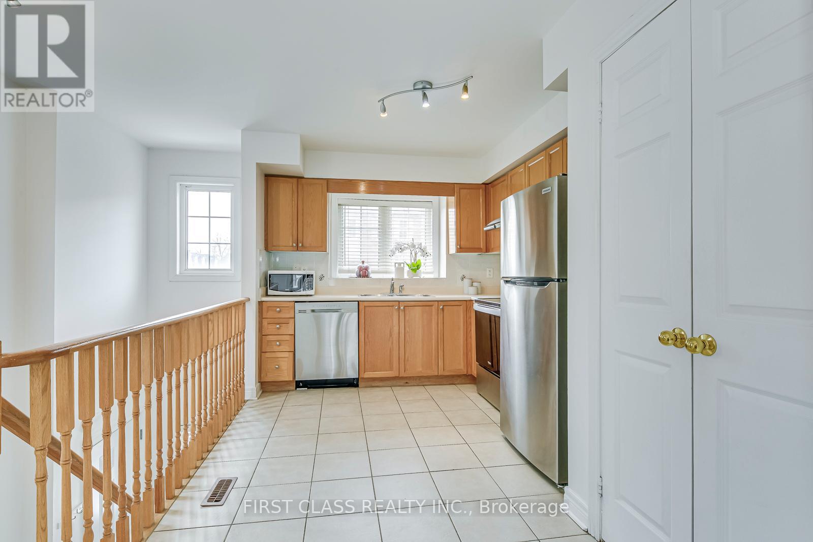 25 - 1128 Dundas Street W, Mississauga, Ontario  L5C 1E1 - Photo 8 - W13168242
