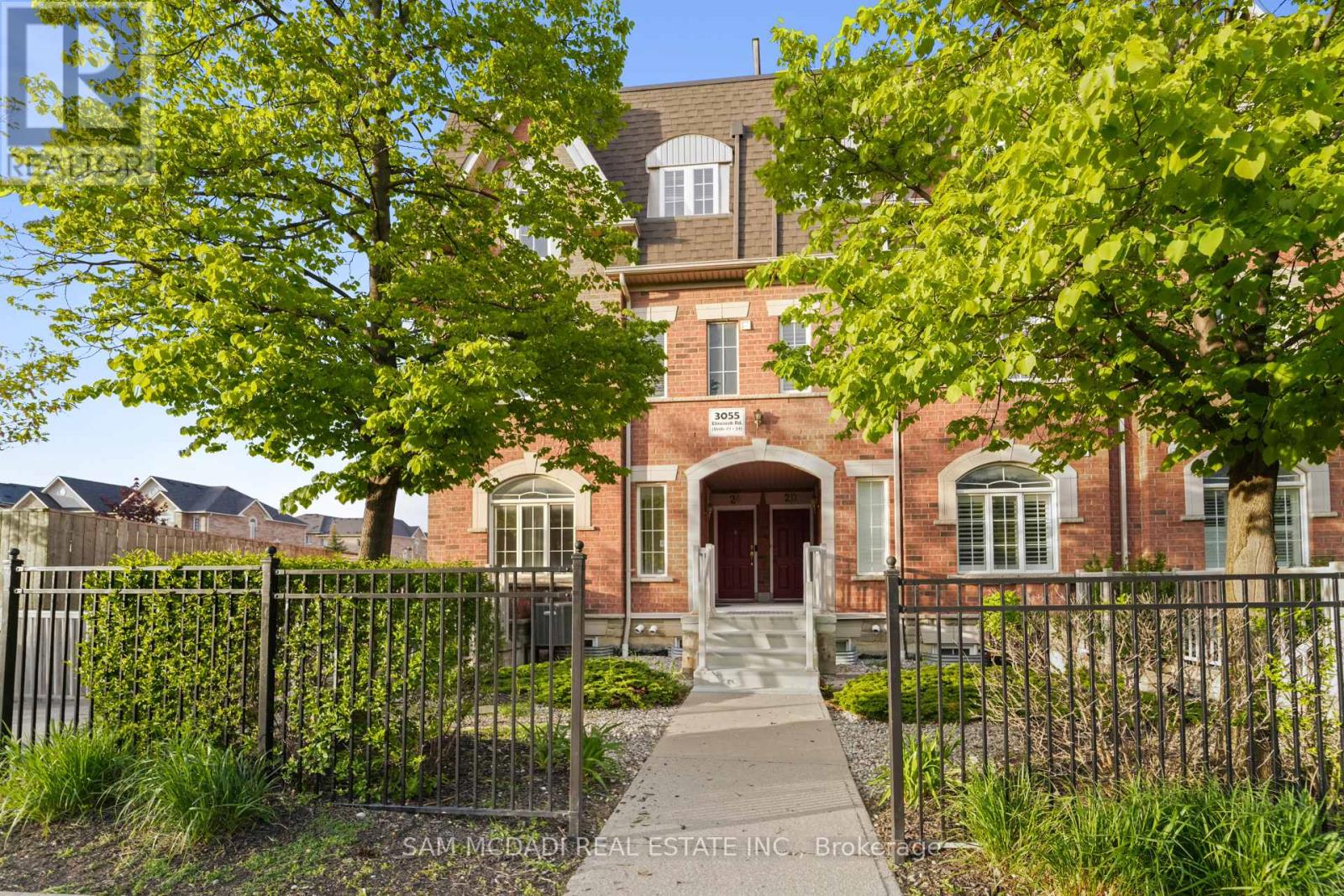 22 - 3055 ELMCREEK ROAD, Mississauga, Ontario