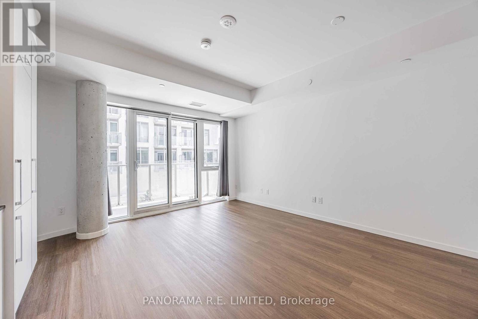 305 - 689 The Queensway, Toronto, Ontario  M8Y 0C8 - Photo 3 - W13168284