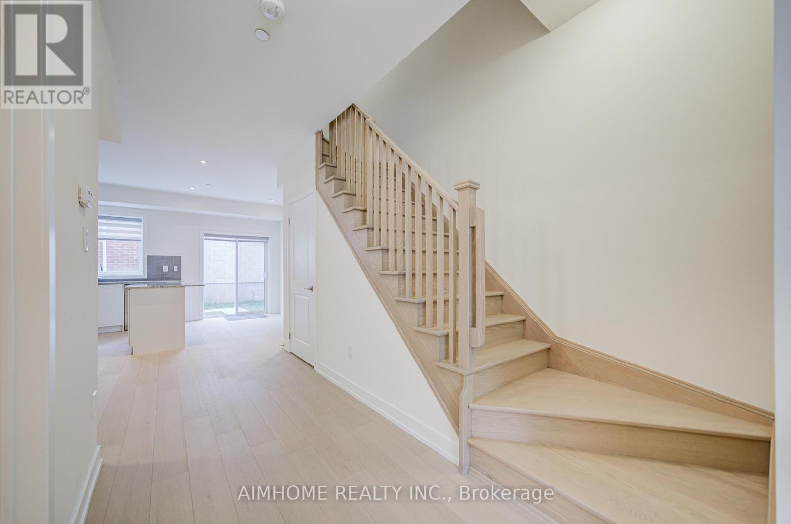 135 Frederick Tisdale Drive, Toronto, Ontario  M3K 0C6 - Photo 3 - W13168316