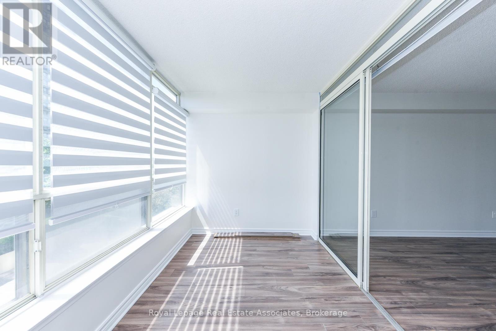 501 - 55 Elm Drive W, Mississauga, Ontario  L5B 3Z3 - Photo 6 - W13168196