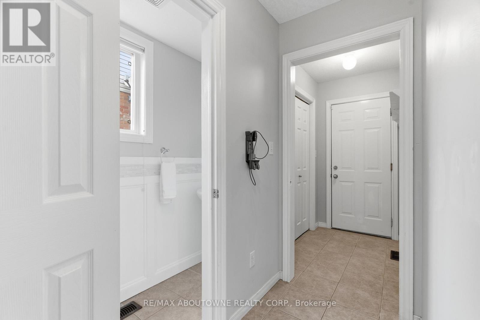 122 Severn Drive, Guelph, Ontario  N1E 7K6 - Photo 17 - X13168244