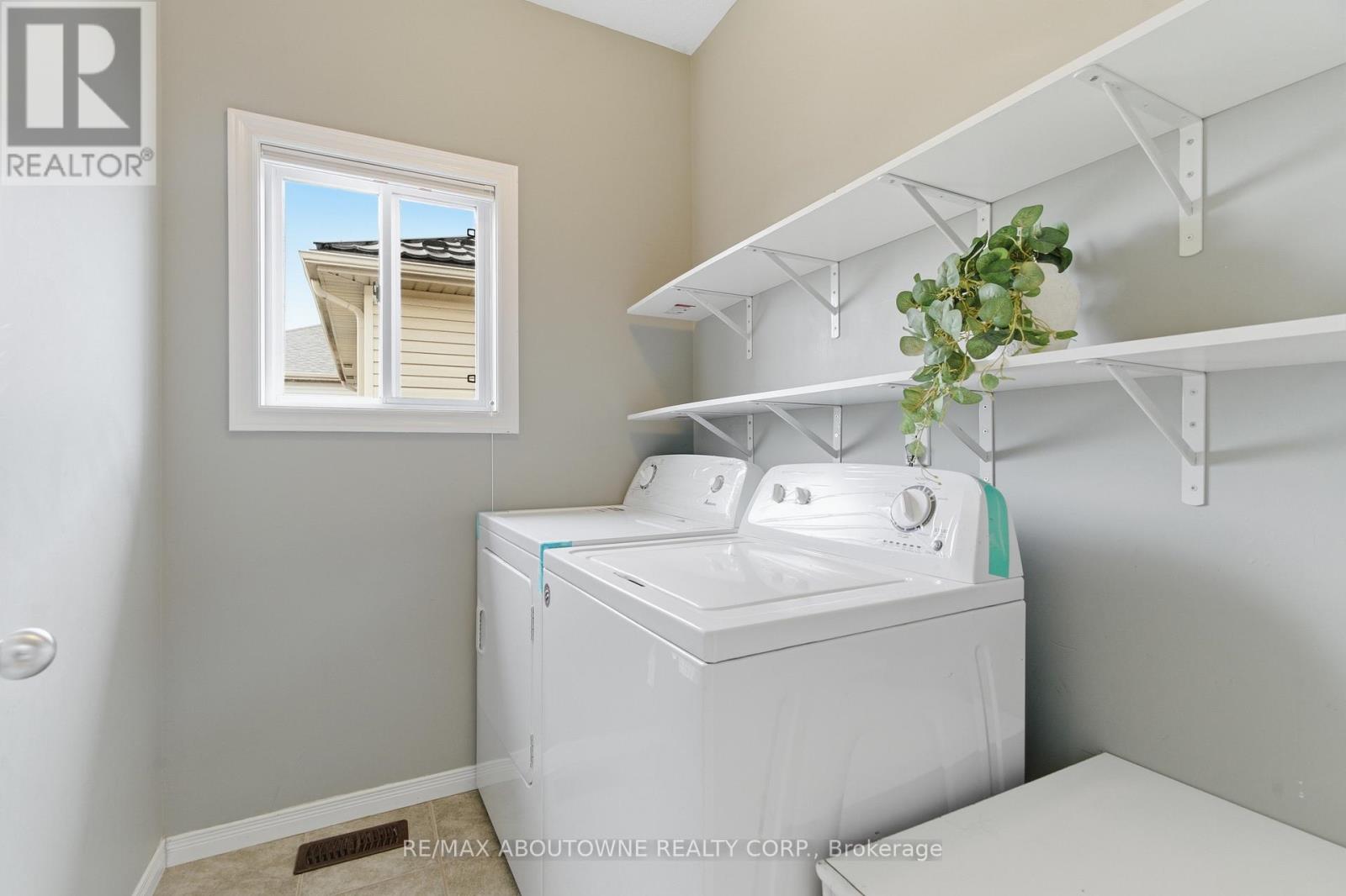 122 Severn Drive, Guelph, Ontario  N1E 7K6 - Photo 32 - X13168244