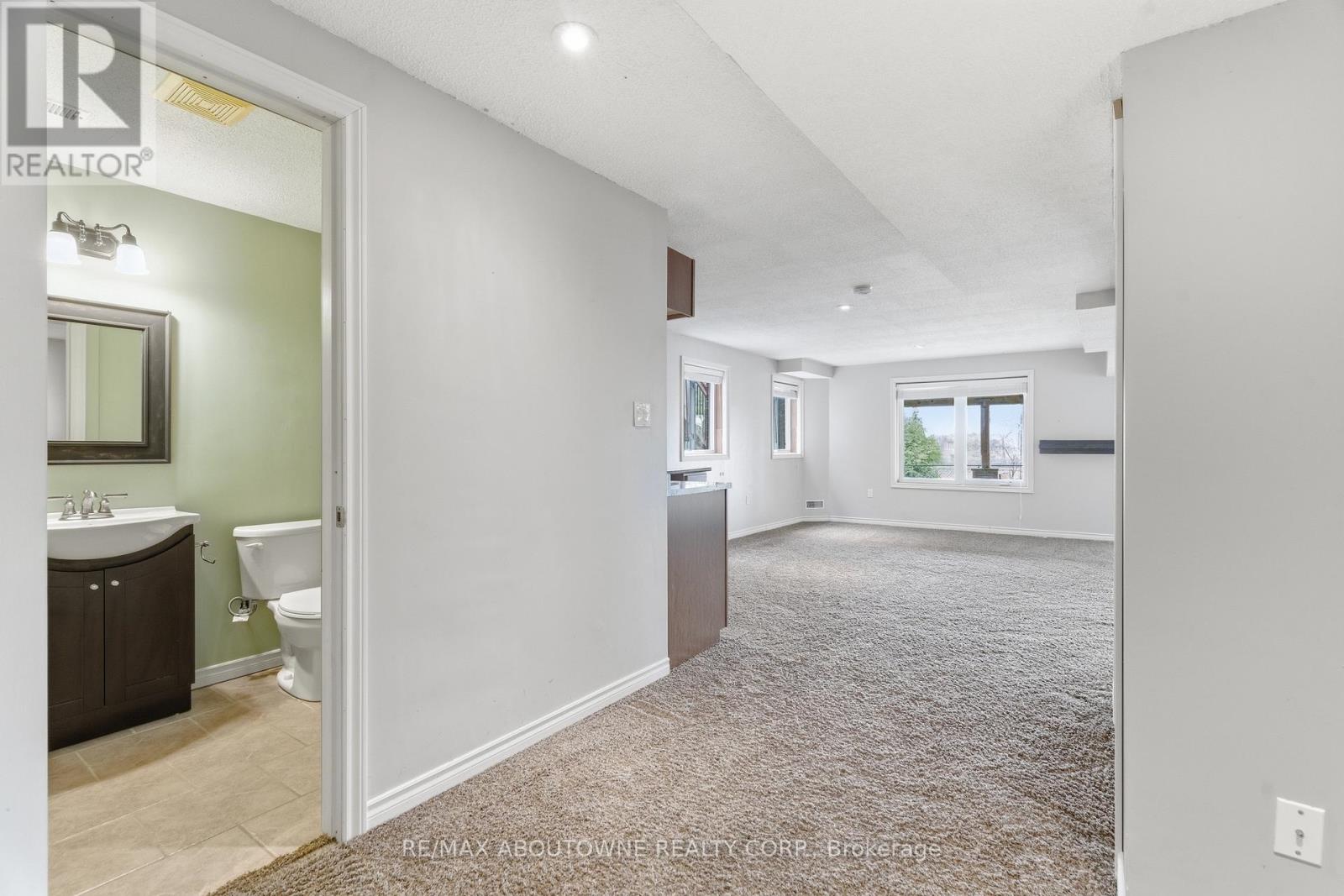 122 Severn Drive, Guelph, Ontario  N1E 7K6 - Photo 35 - X13168244