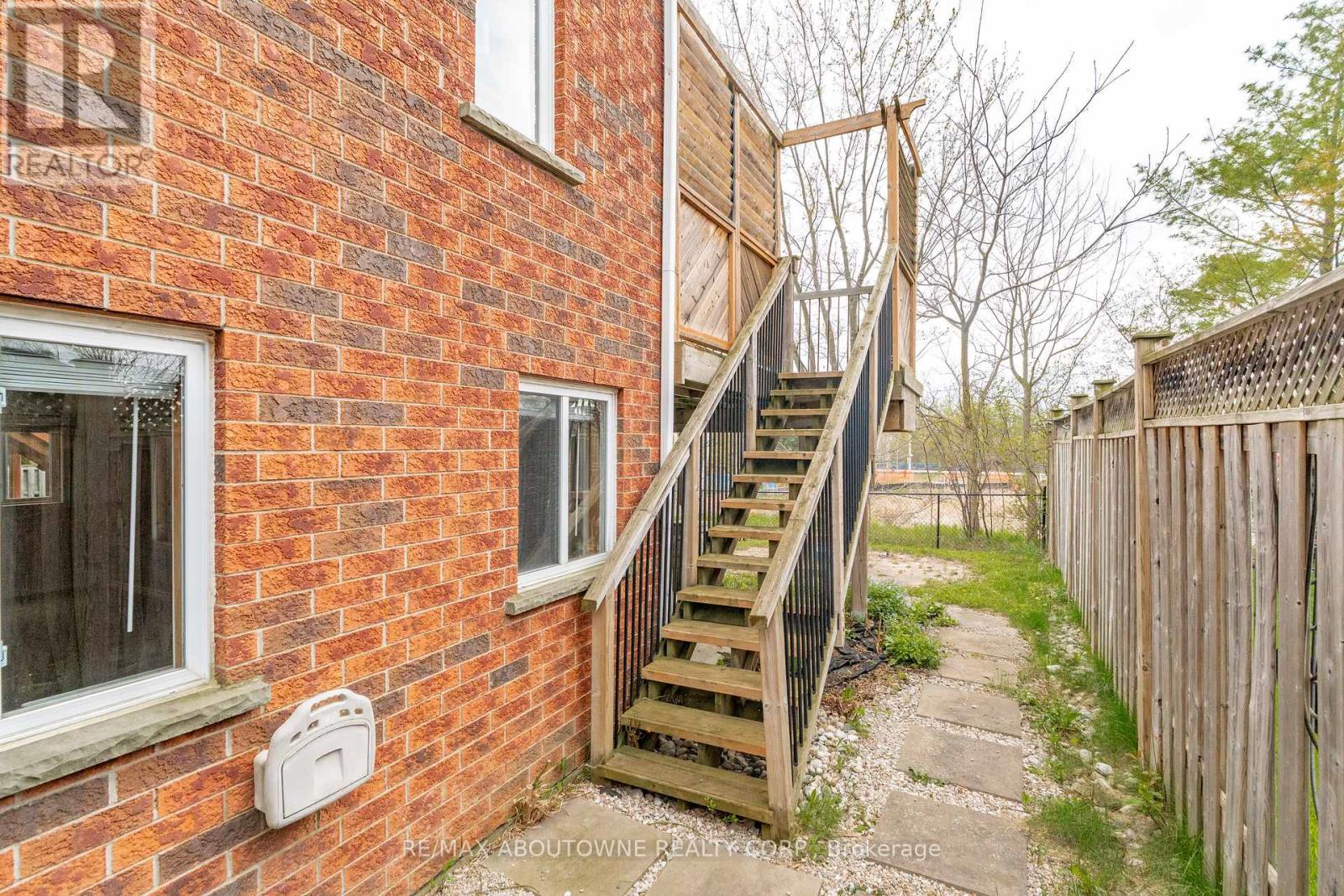 122 Severn Drive, Guelph, Ontario  N1E 7K6 - Photo 42 - X13168244