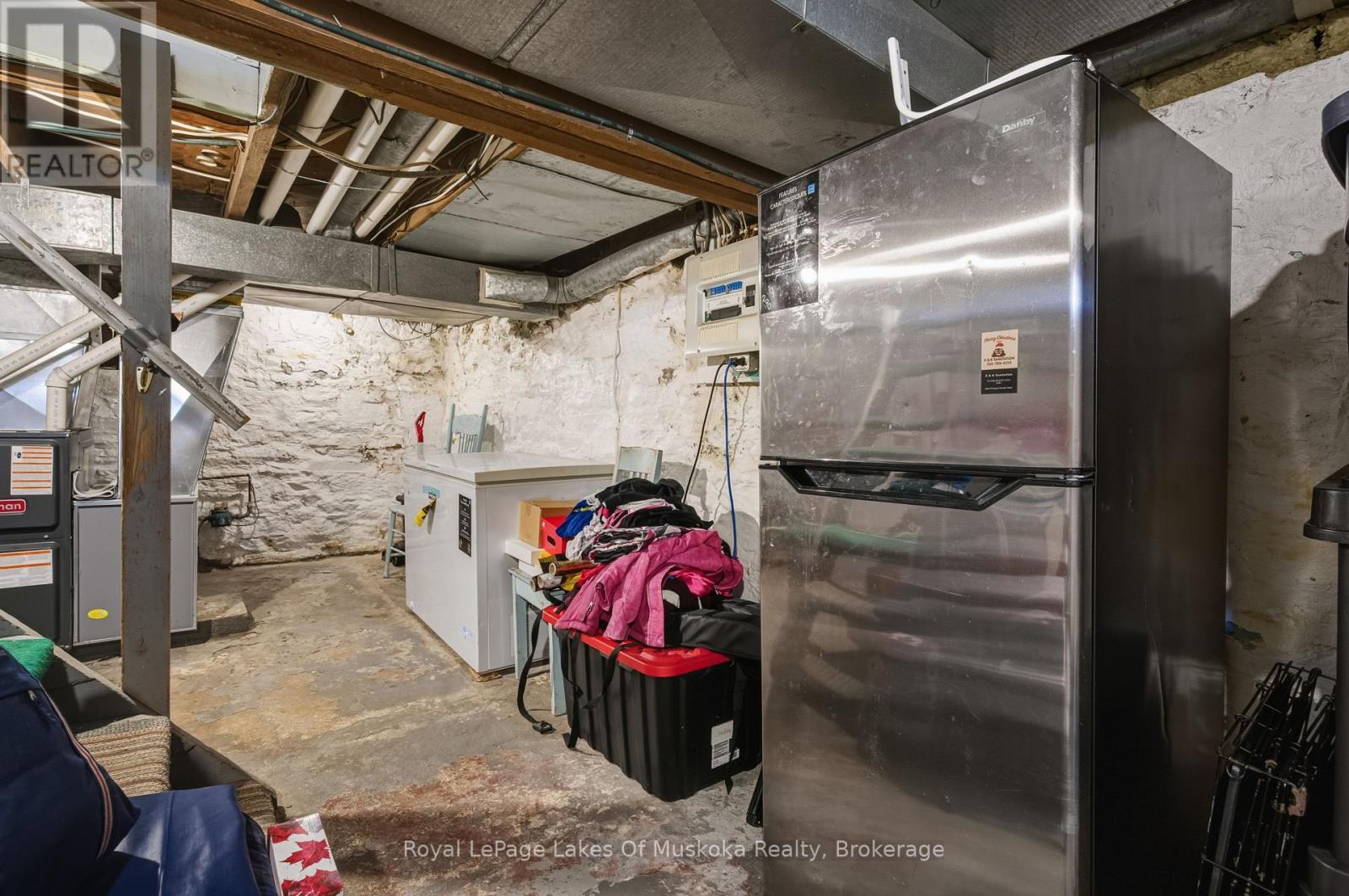 60 West Road W, Huntsville, Ontario P1H 1L8 - Photo 21 - X12943630