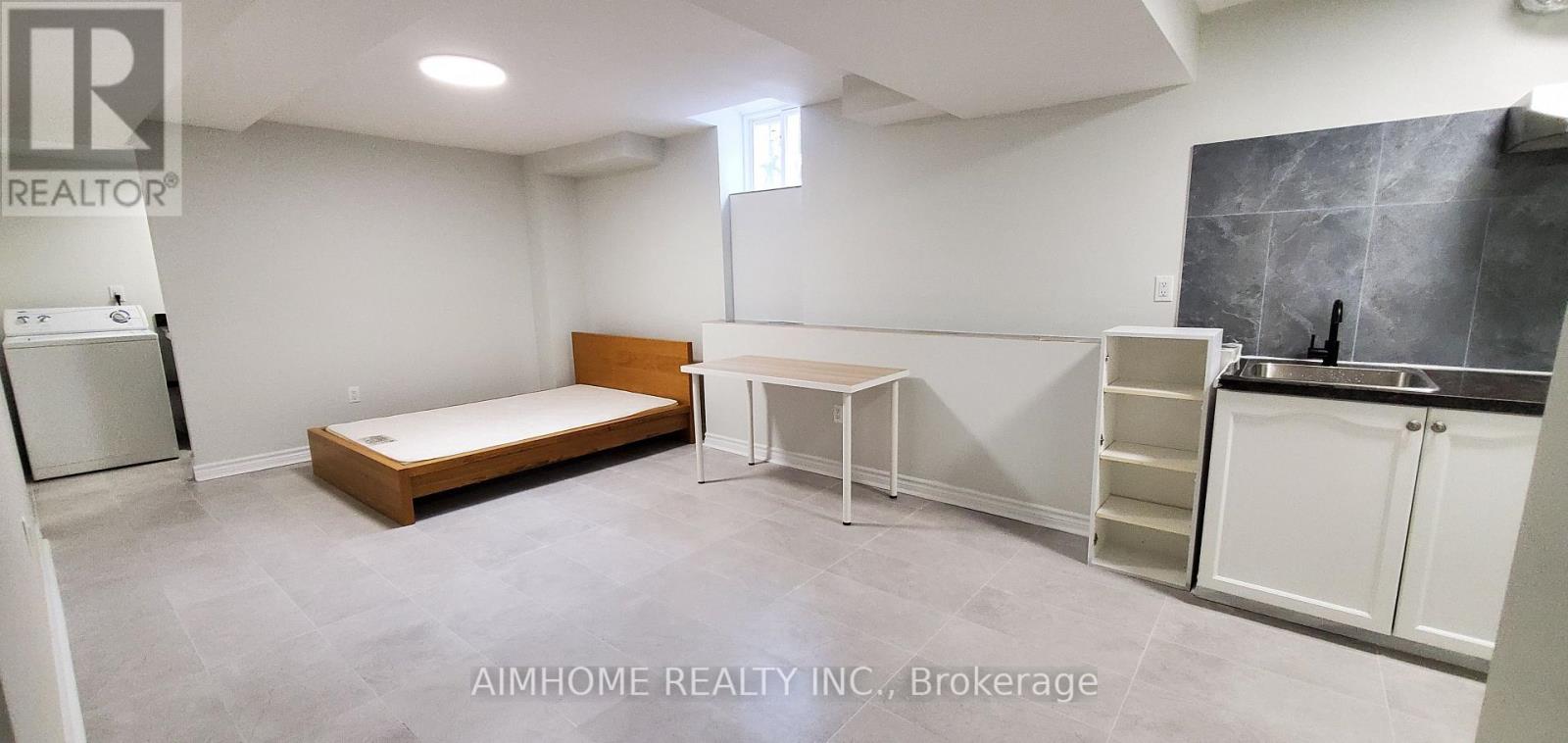 B1 - 10 Castleridge Drive, Richmond Hill, Ontario  L4B 1P1 - Photo 4 - N13168356