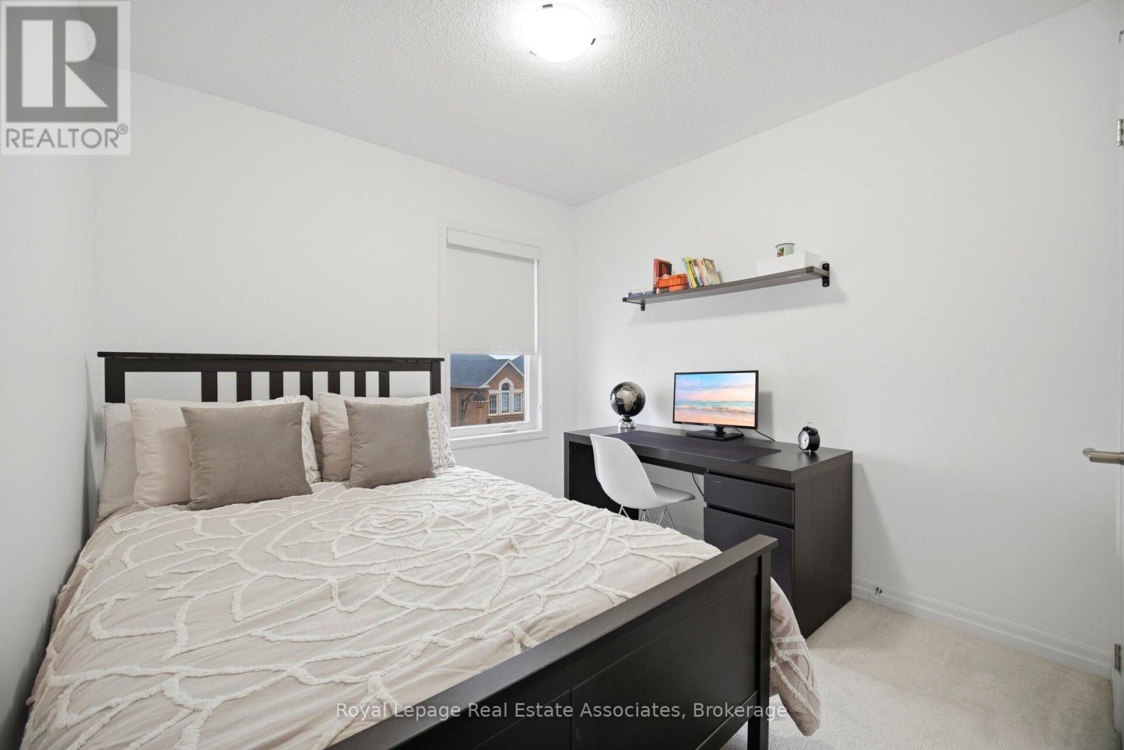 110 Huguenot Road, Oakville, Ontario  L6H 0J6 - Photo 38 - W13168360
