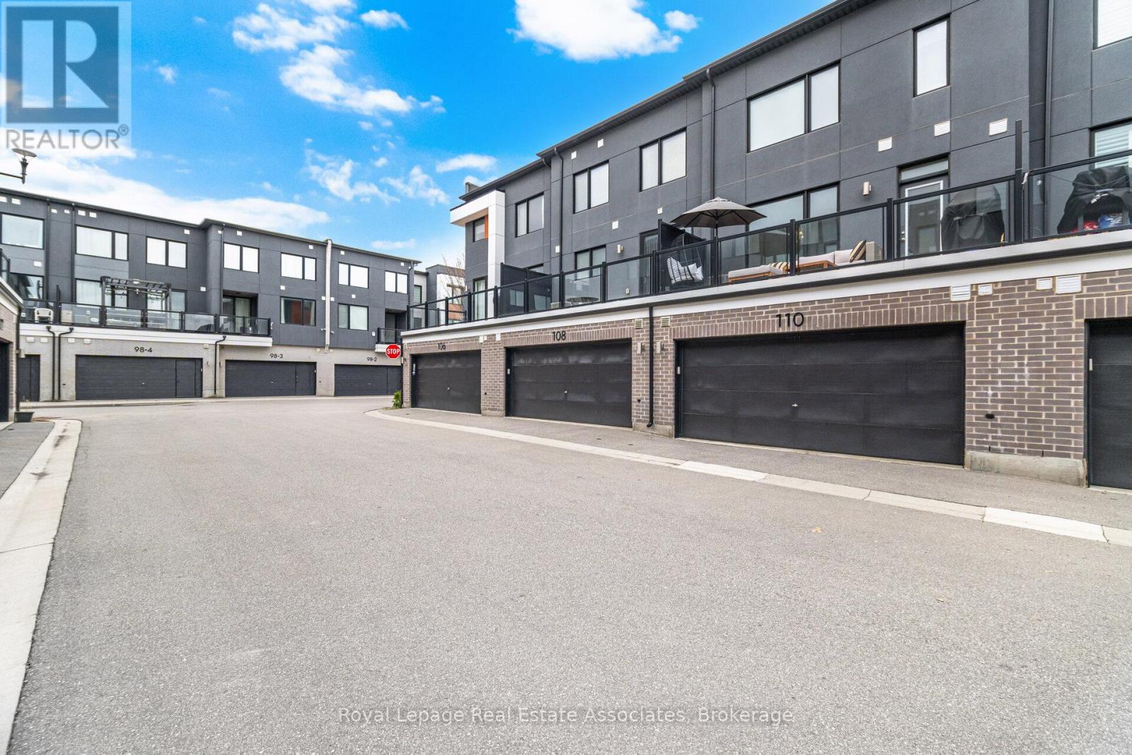 110 Huguenot Road, Oakville, Ontario  L6H 0J6 - Photo 42 - W13168360