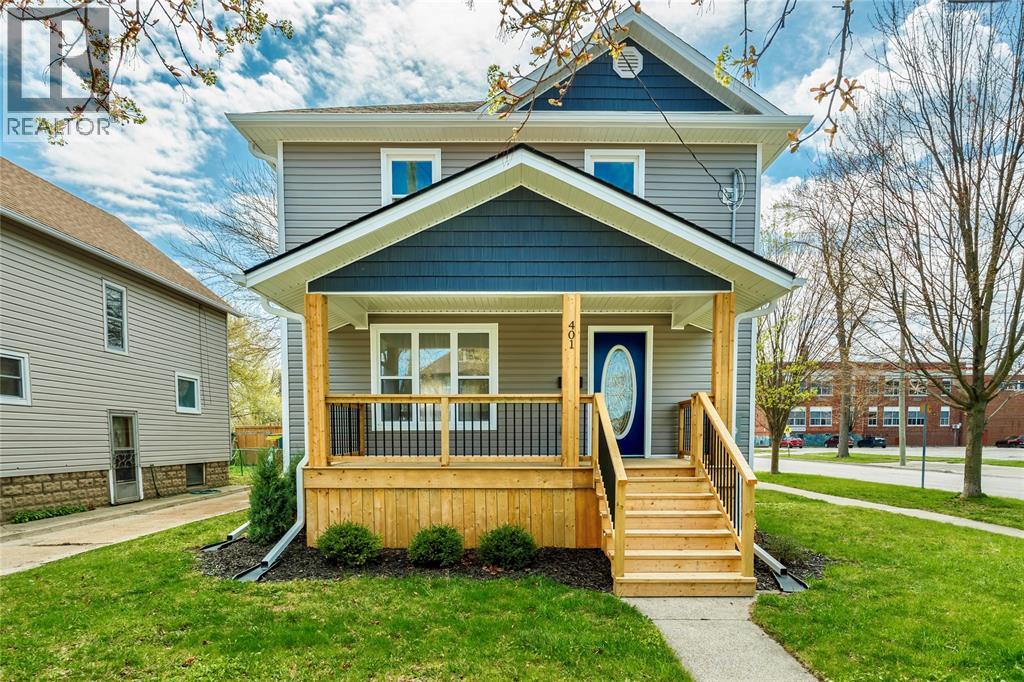 401 Devine Street, Sarnia, Ontario  N7T 1V6 - Photo 1 - 26011945