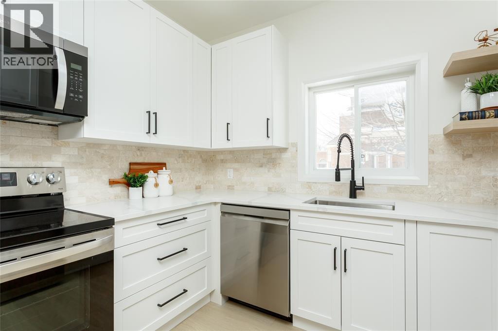 401 Devine Street, Sarnia, Ontario  N7T 1V6 - Photo 24 - 26011945